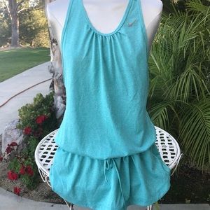 Nike in beautiful Tiffany blue dri-fit fabric (S)